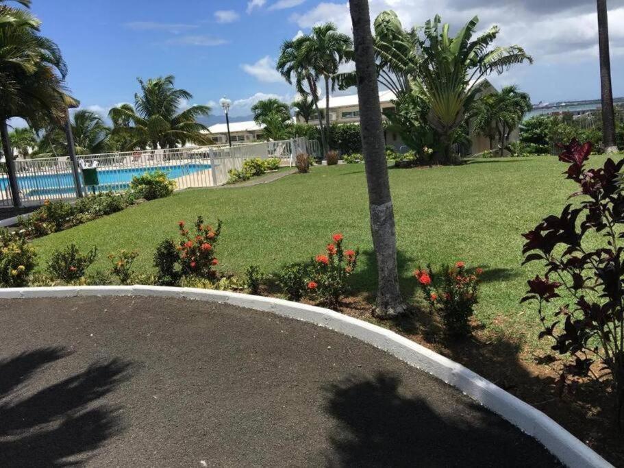 Appartement Superbe Avec Piscine, Au Coeur De La Marina! Village Soleil ! Proche Aeroport & Ferry *